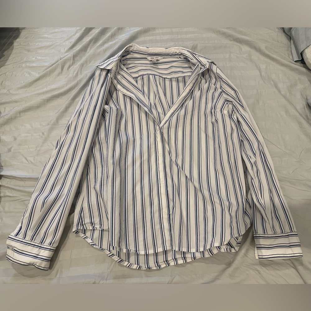 Women’s Nine West button down blouse size XL